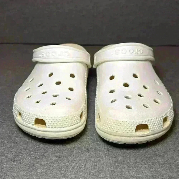 CROCS Classic White Clog Slip On Durable and Lightweight US Men's 6 or Women’s 8 - Picture 2 of 11